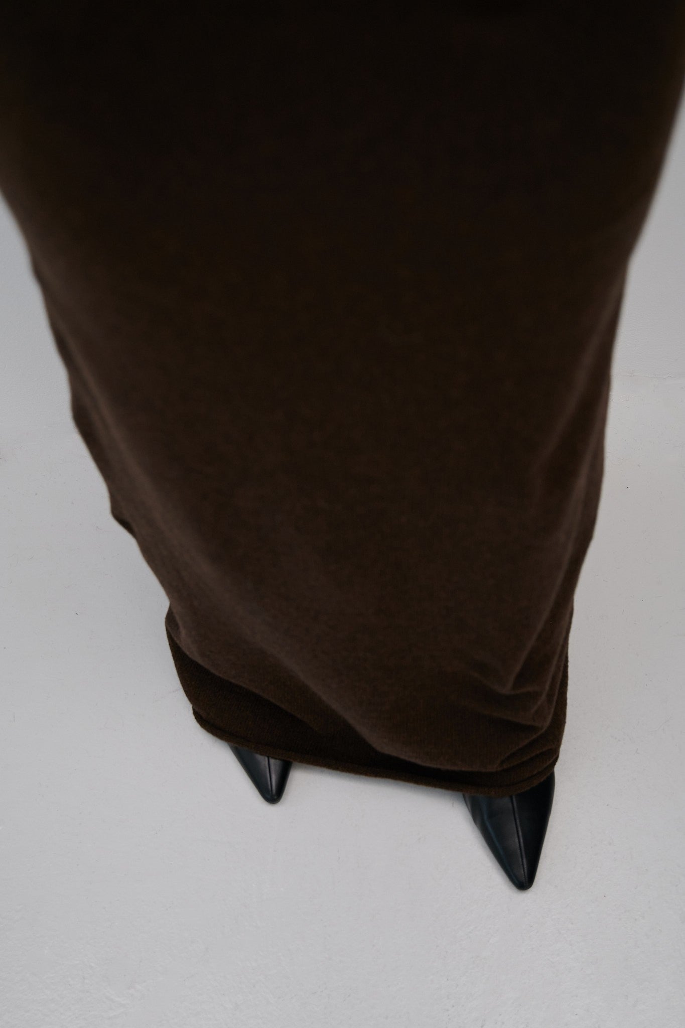 Długa sukienka z wełny merynos brązowy - 4