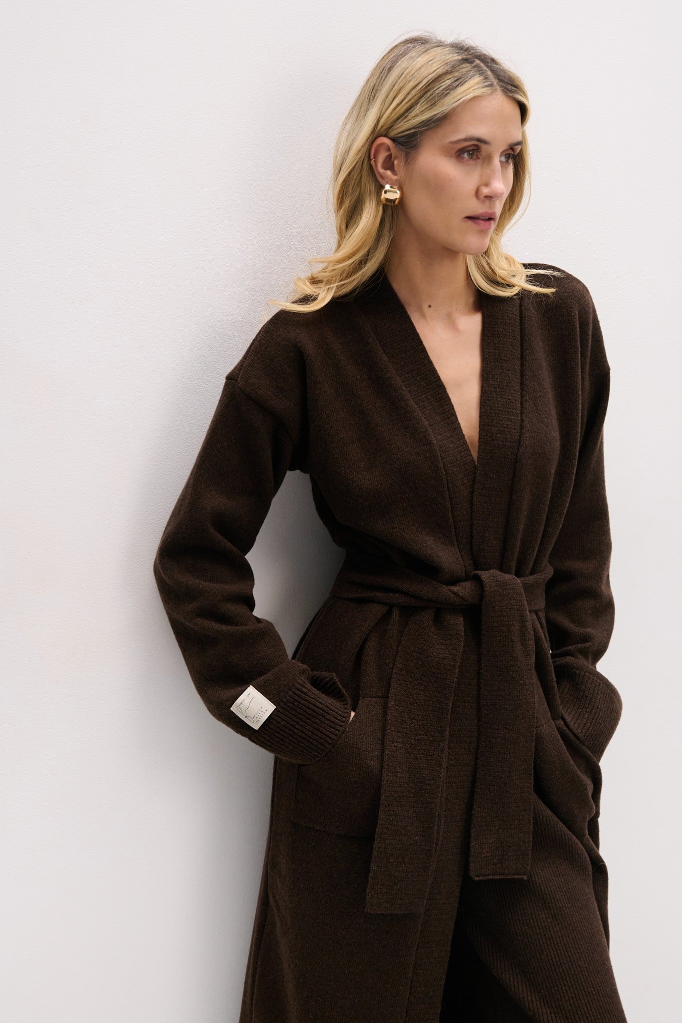 Długi kardigan z wełny merynos brązowy - 4