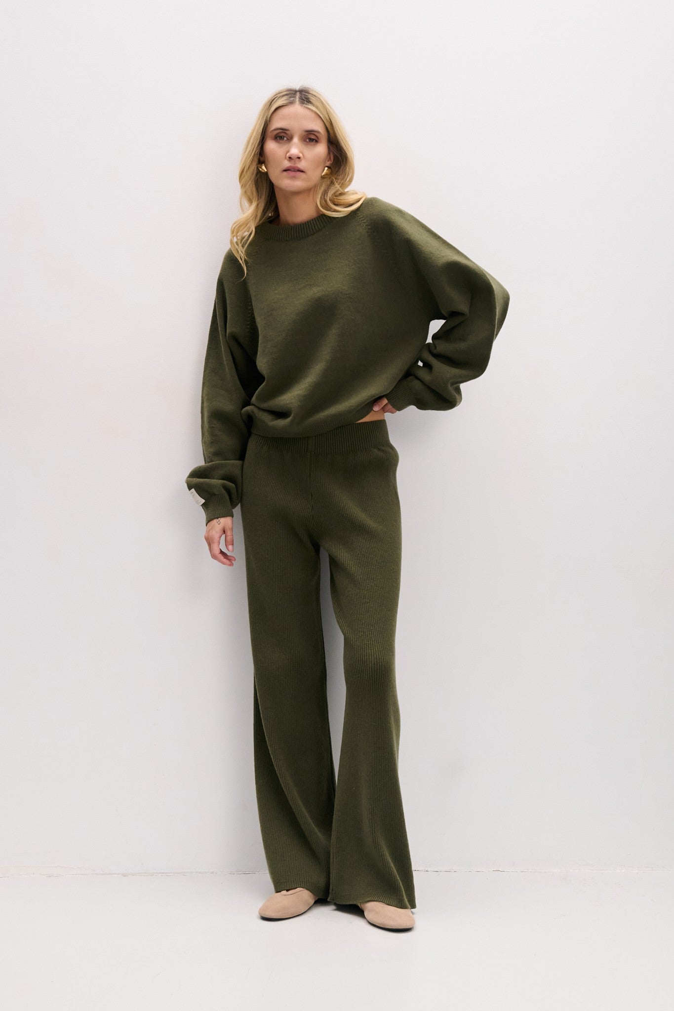 Długie spodnie z wełny merynos oliwka oliwkowy - 1