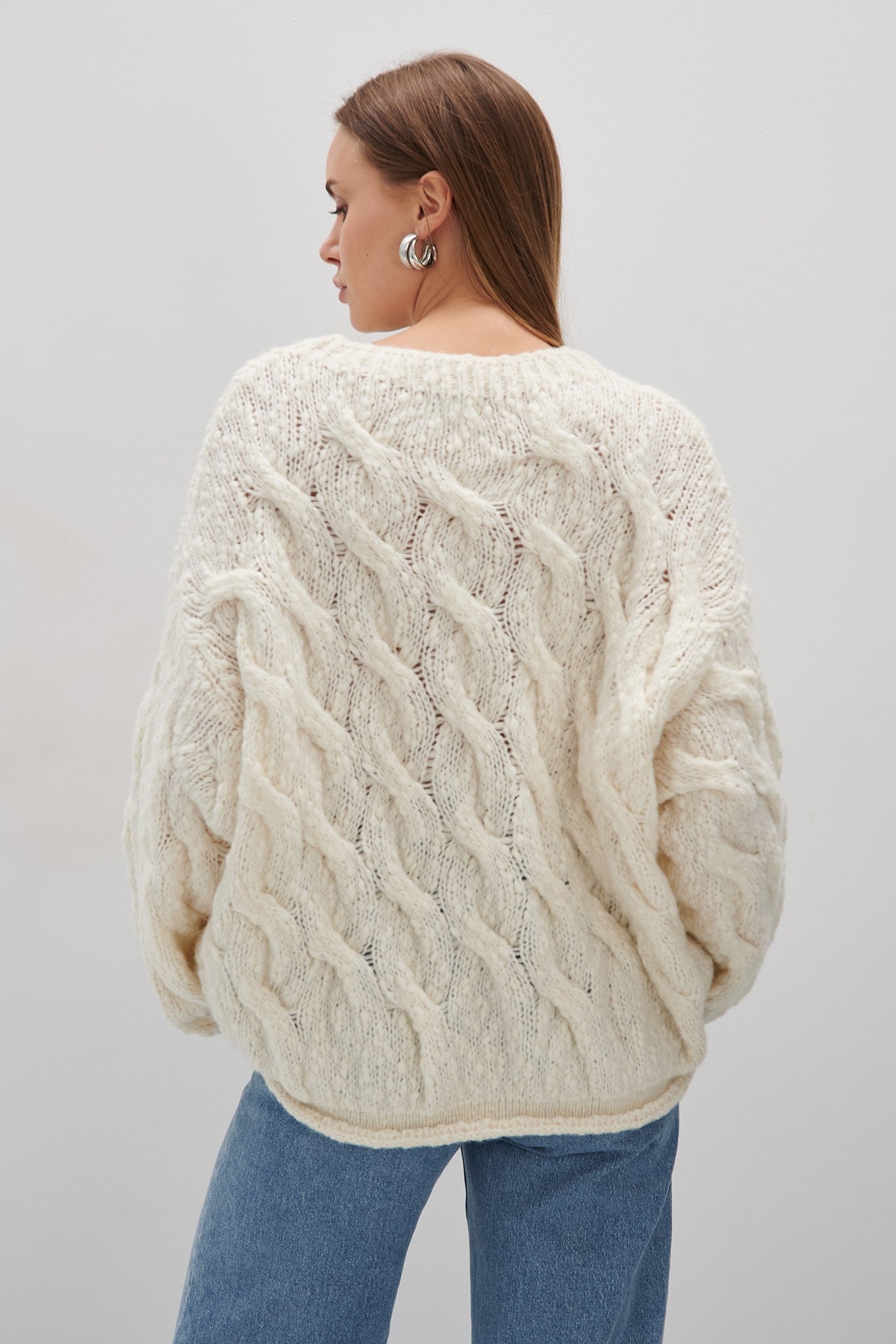 Elegancki sweter z wełny dziewiczej i wełny alpaki ecru - 7