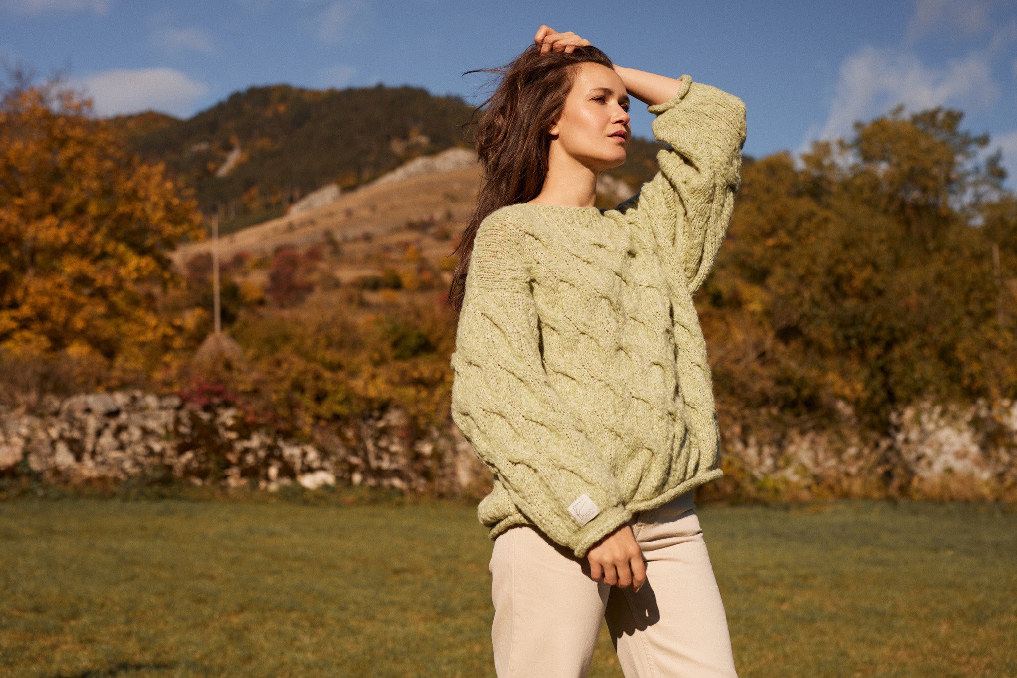 Elegancki sweter z wełny dziewiczej i wełny alpaki pistacjowy - 2