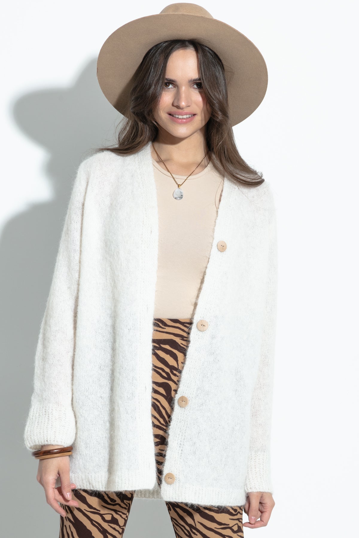 Elegancki zapinany Kardigan z wełny alpaki ecru - 1