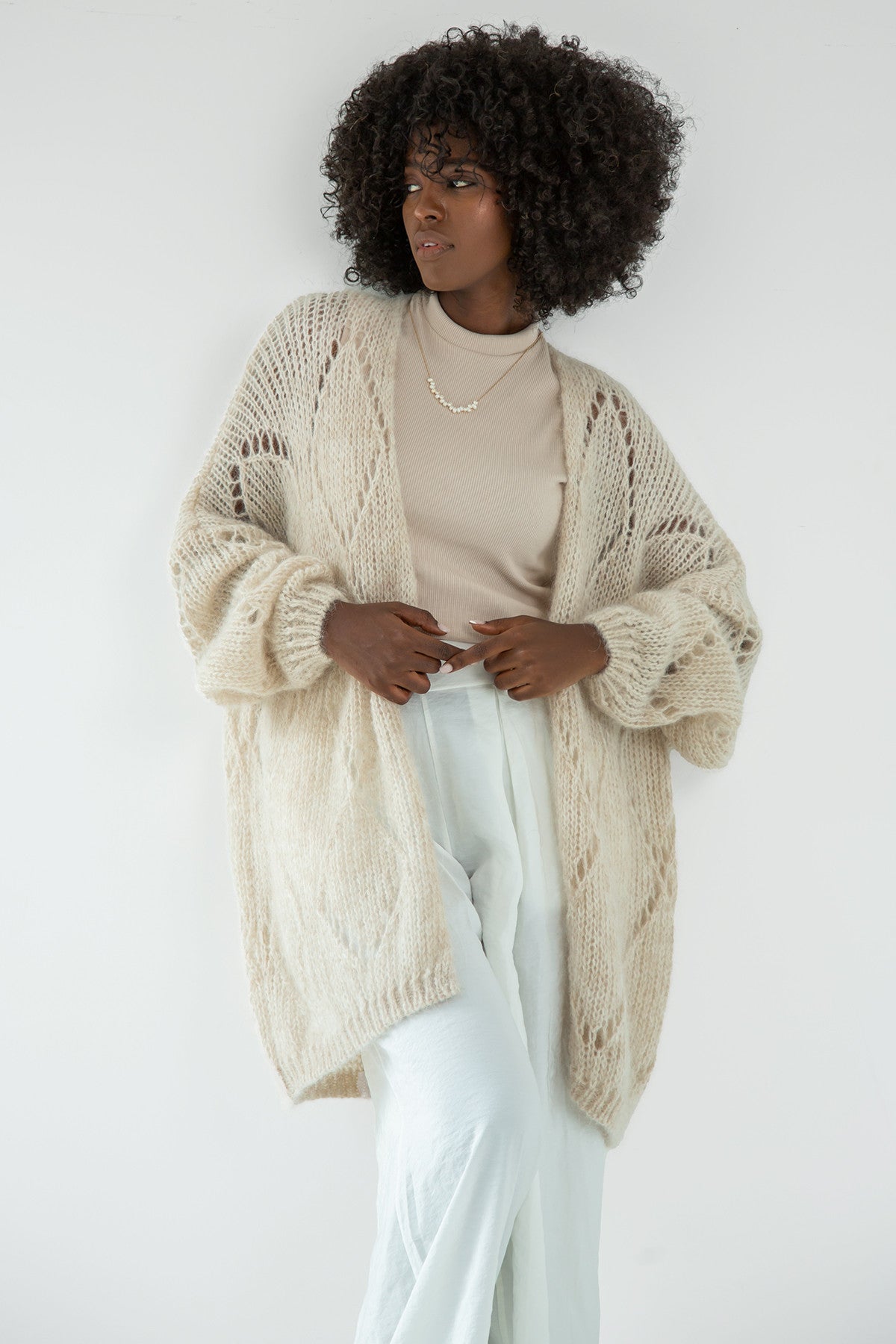 Kardigan ażurowy klasyczny z wełny alpaki beżowy - 7