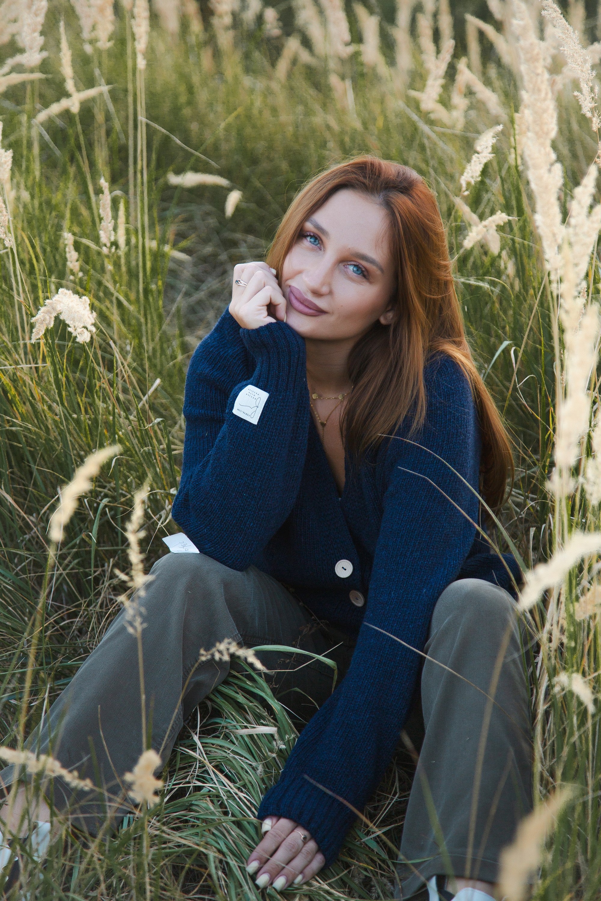 Kardigan z wełny merynos zapinany granat granatowy - 11