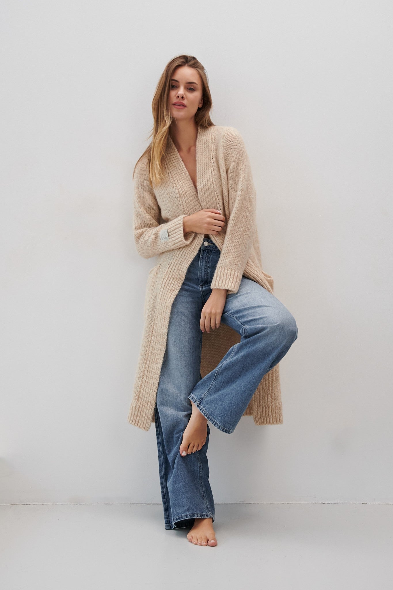 KLASYCZNY KARDIGAN DREAM LAYER Z NIEFARBOWANEJ WEŁNY ALPAKI I BAWEŁNY MAKO beżowy - 1