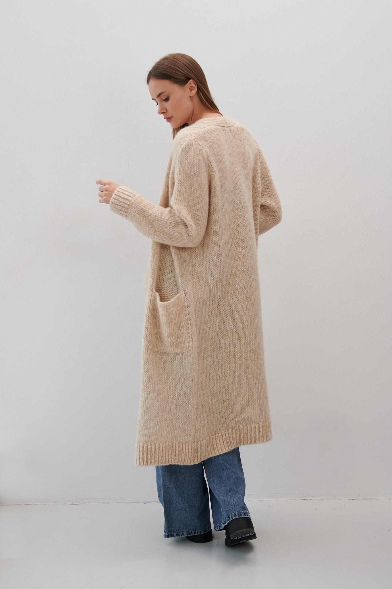 KLASYCZNY KARDIGAN DREAM LAYER Z NIEFARBOWANEJ WEŁNY ALPAKI I BAWEŁNY MAKO beżowy - 4