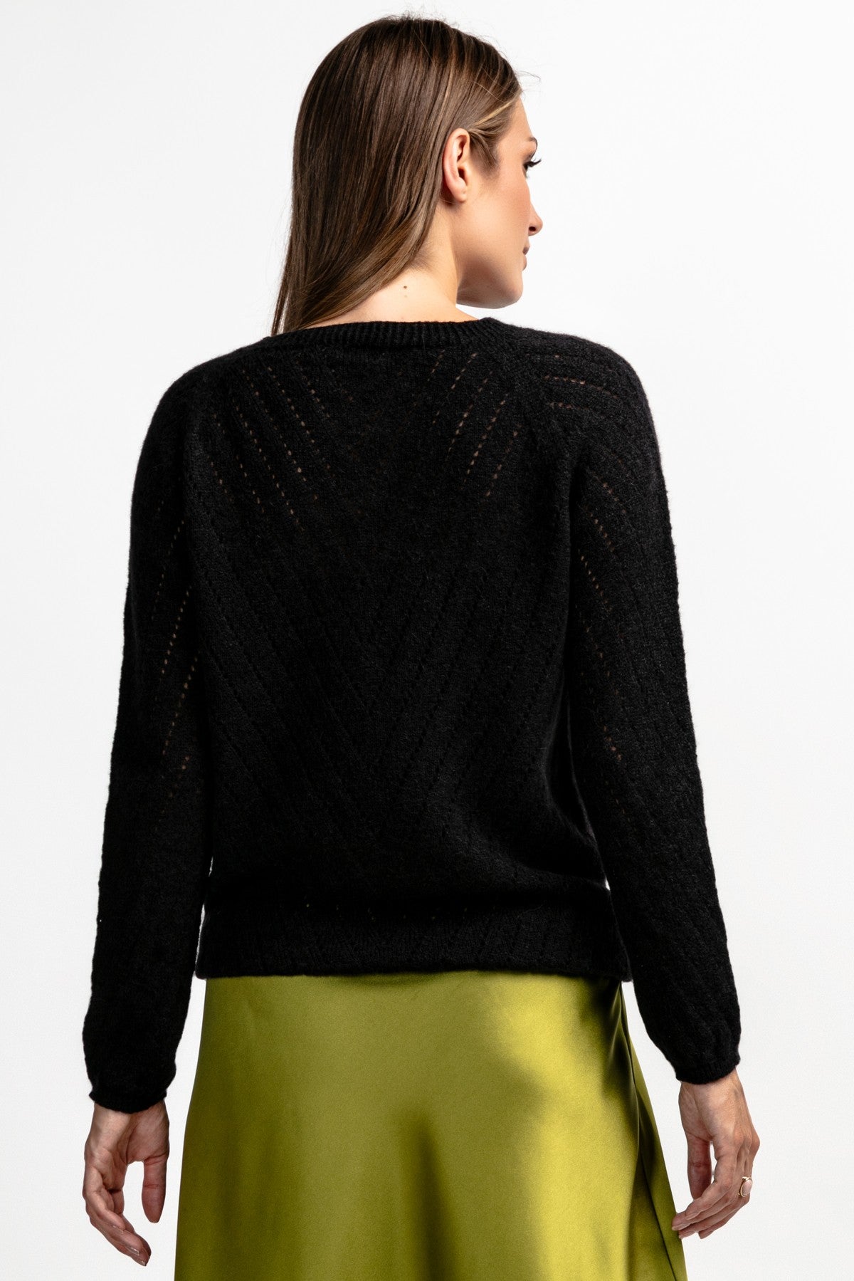 Klasyczny sweter z jedwabiu i wełny alpaki czarny - 3