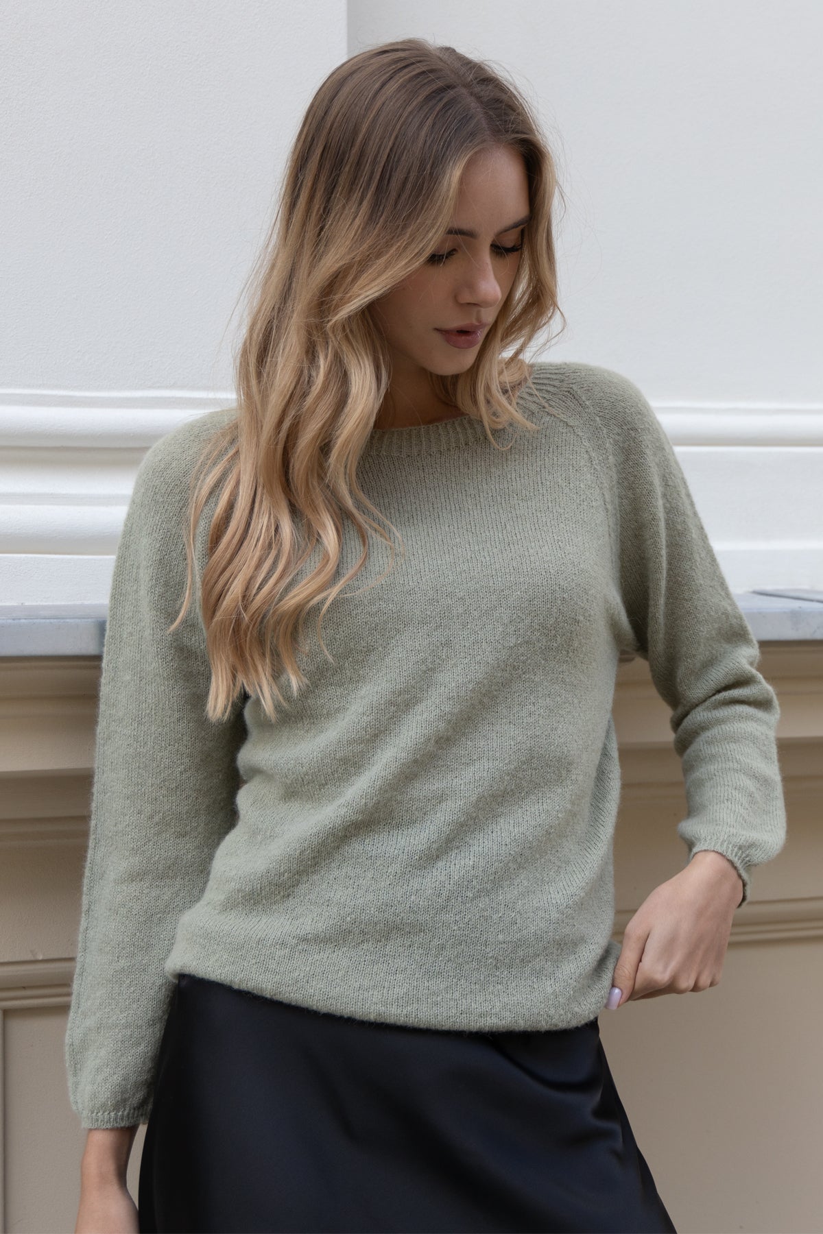 Klasyczny sweter z jedwabiu pistacjowy - 5