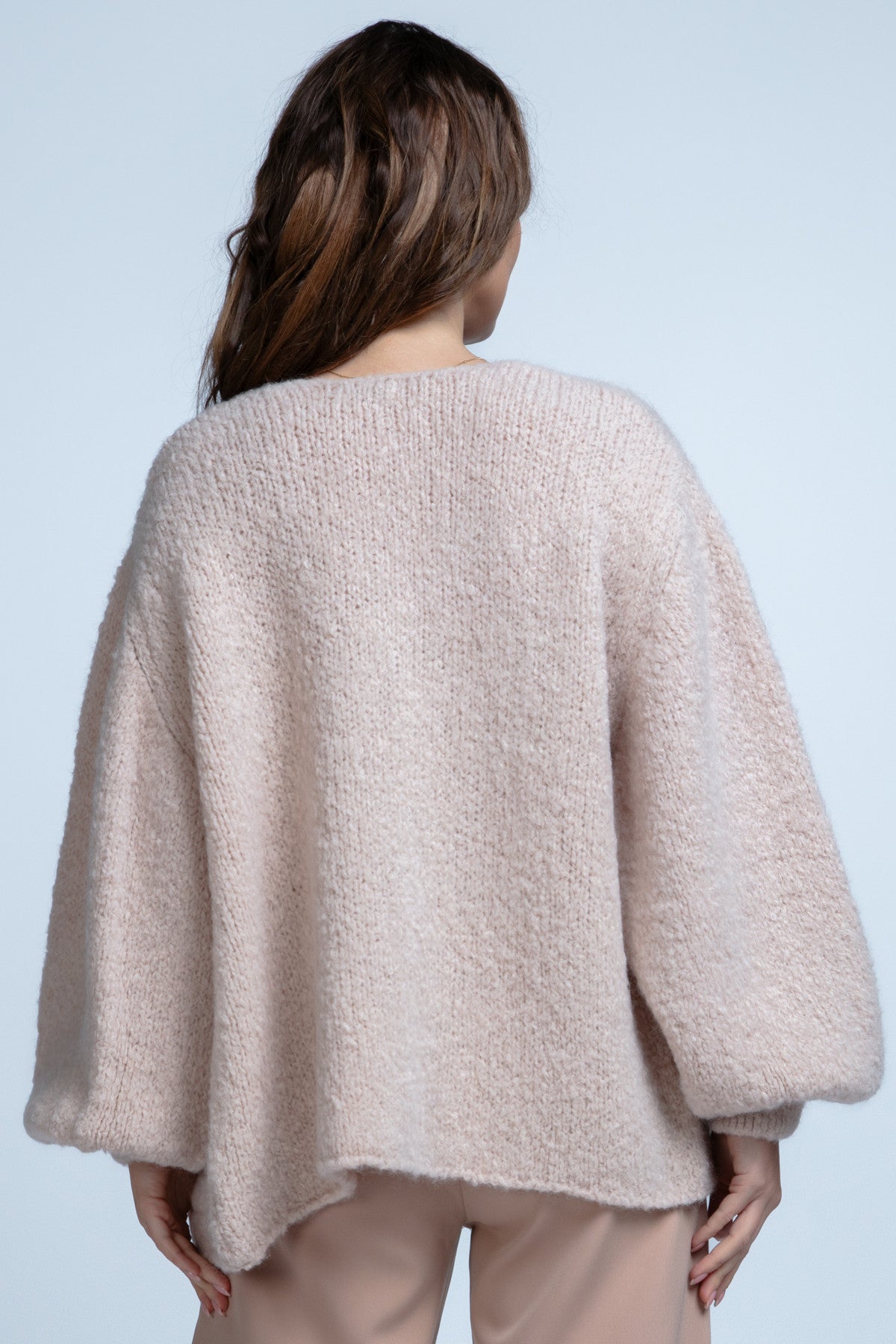 Krótki kardigan z kieszeniami z wełny dziewiczej beżowy - 3