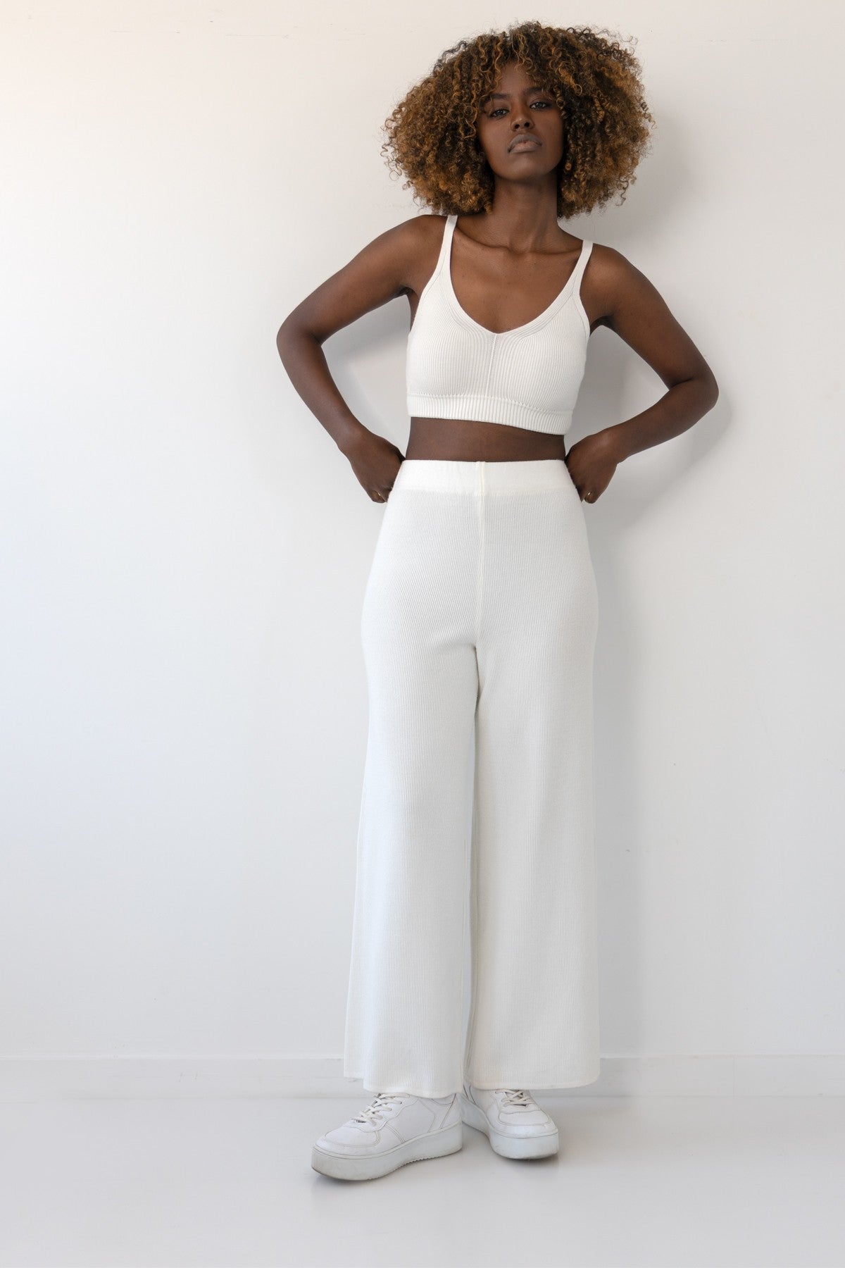 Spodnie prążkowane ecru - 4