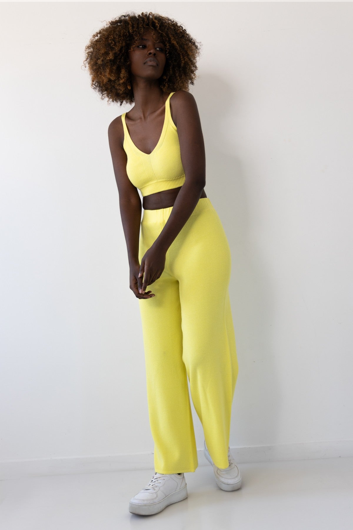 Spodnie prążkowane żółty - 1