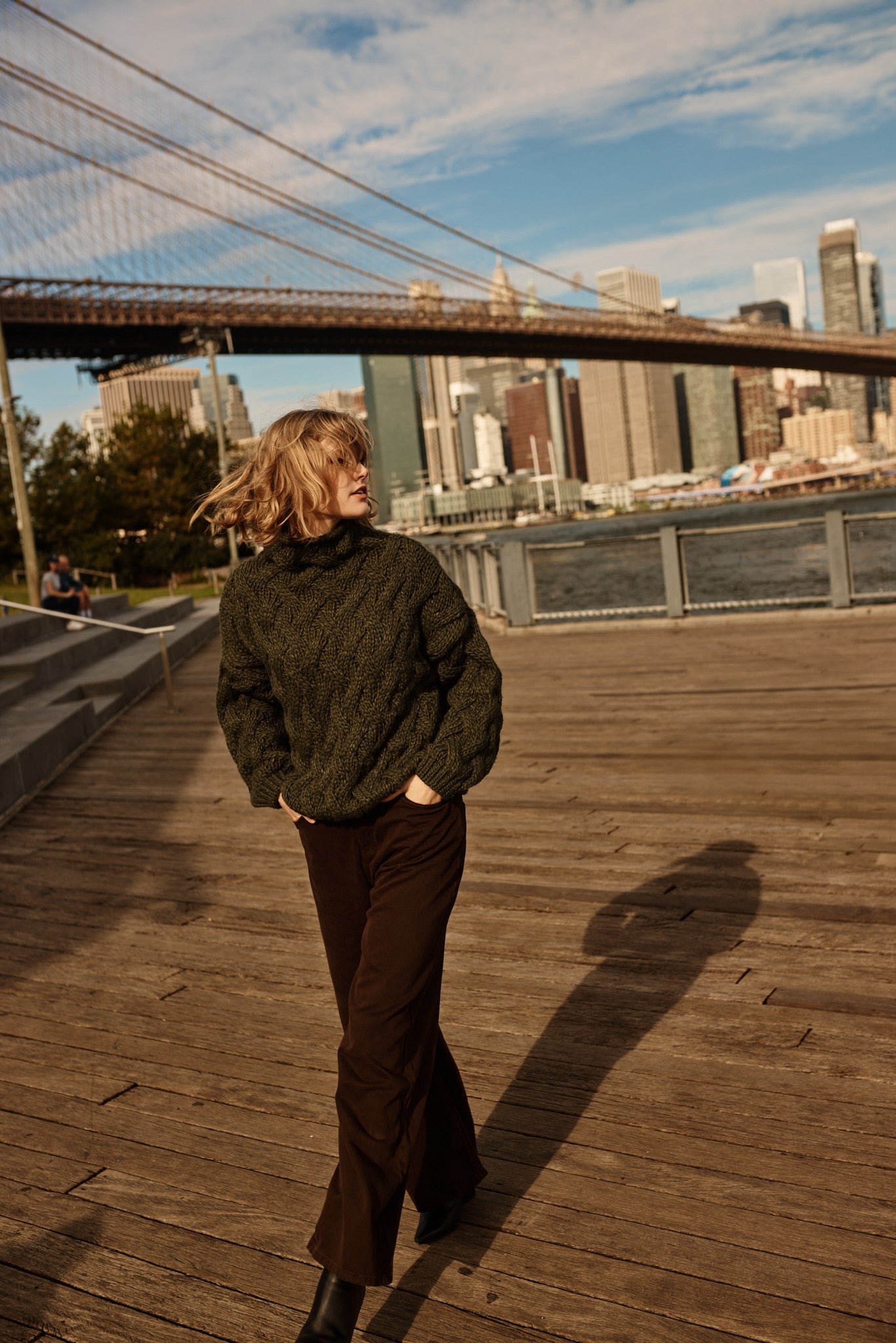 Sweter wełniany gruby z warkoczowym splotem oliwkowy - 4