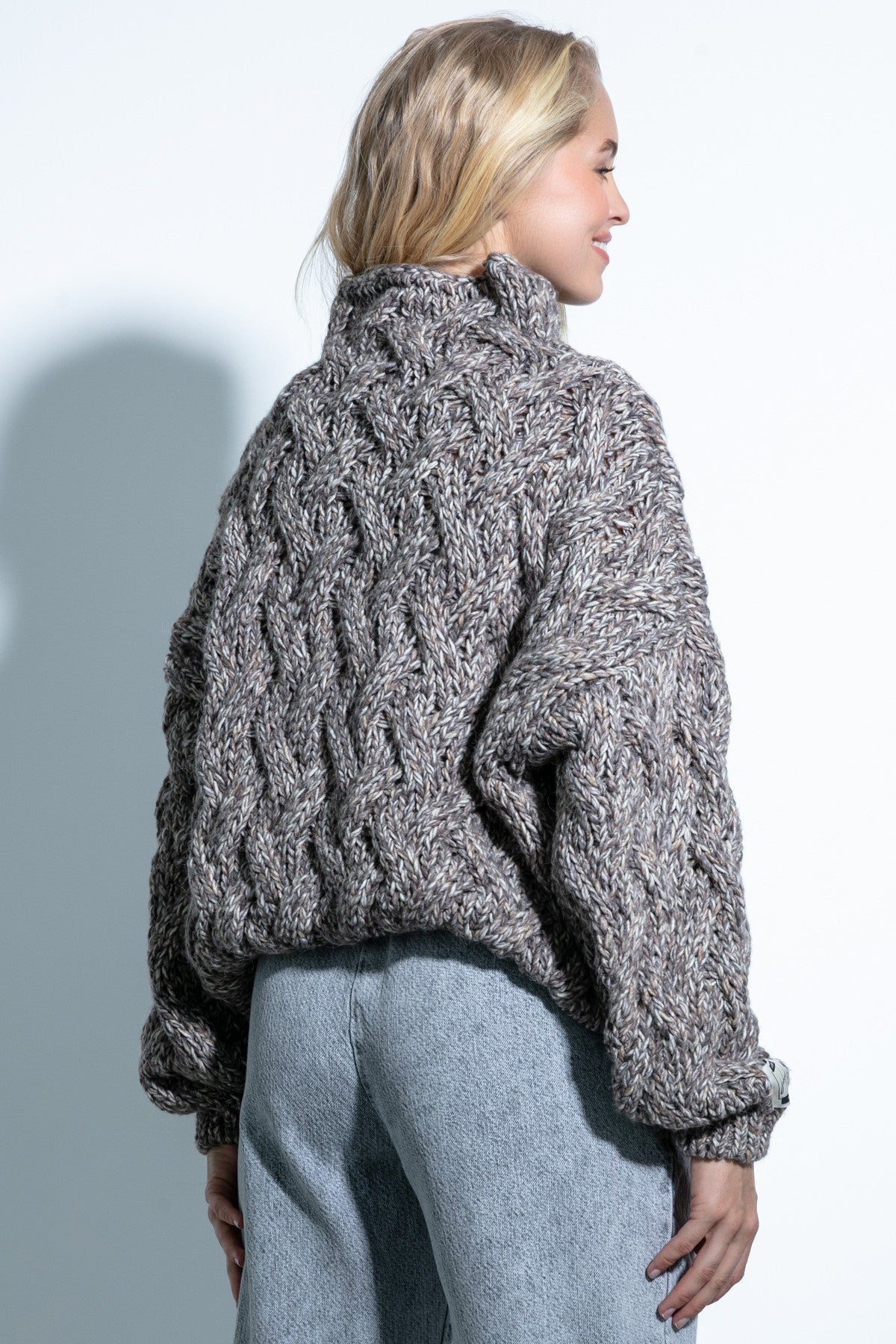 Sweter wełniany o grubym splocie brązowy - 3