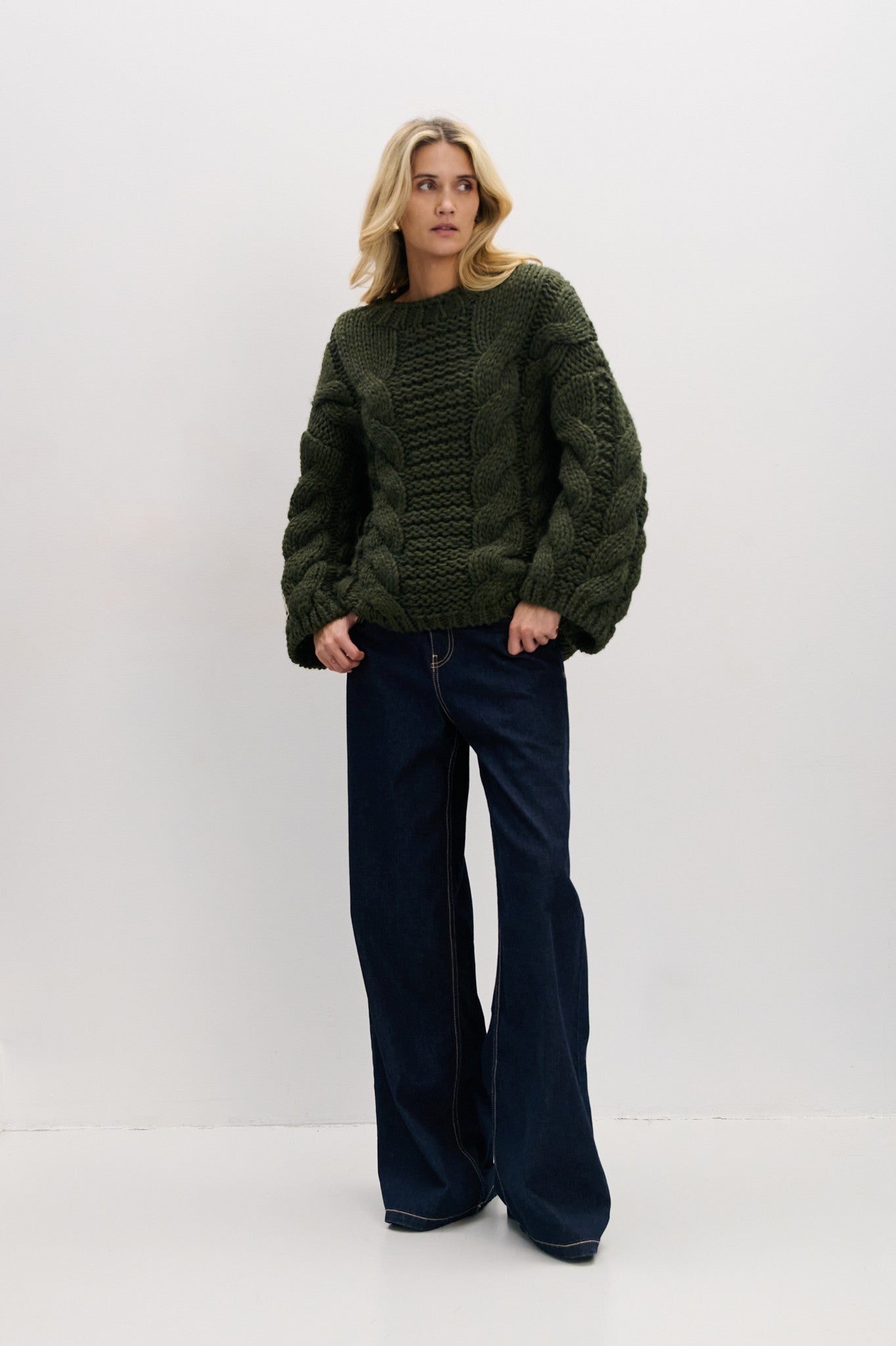 Sweter z grubymi warkoczami CHUNKY KNIT oliwka oliwkowy - 5
