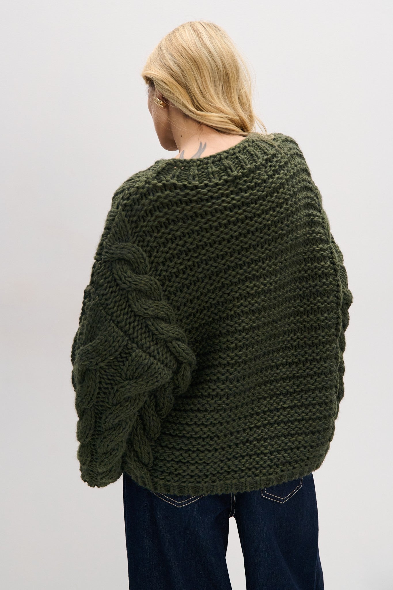 Sweter z grubymi warkoczami CHUNKY KNIT oliwka oliwkowy - 2