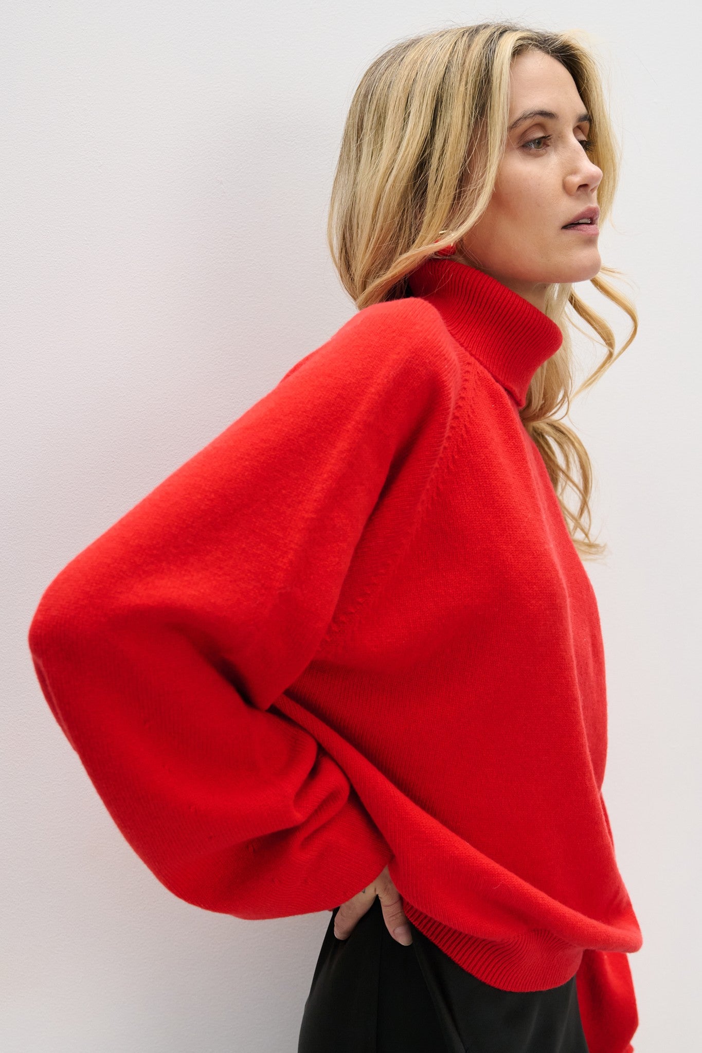 Sweter z kaszmiru z golfem CASHMERE VELVET AIR czerwony - 2