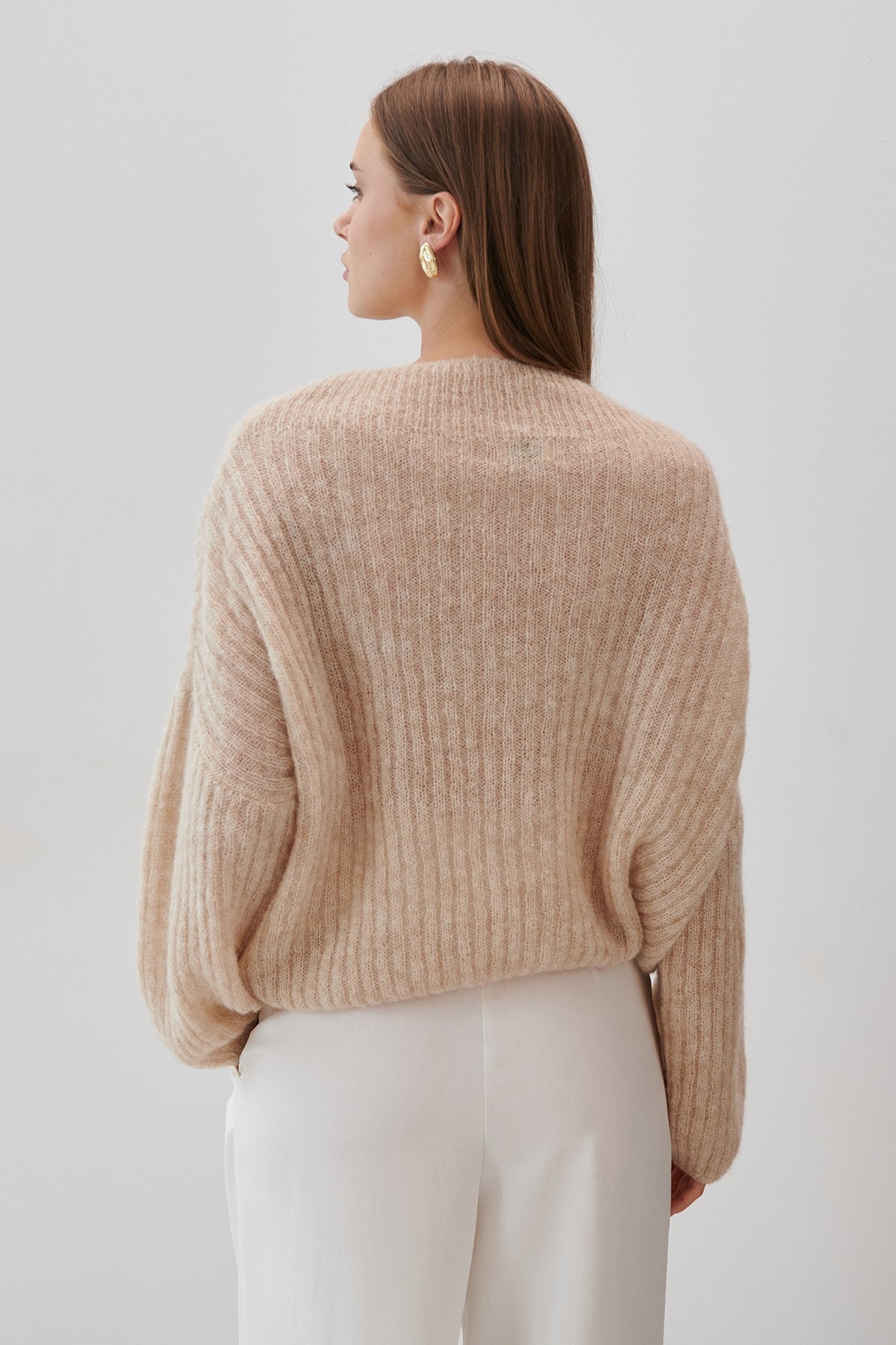 Sweter z wełny alpaki zapinany beżowy - 4