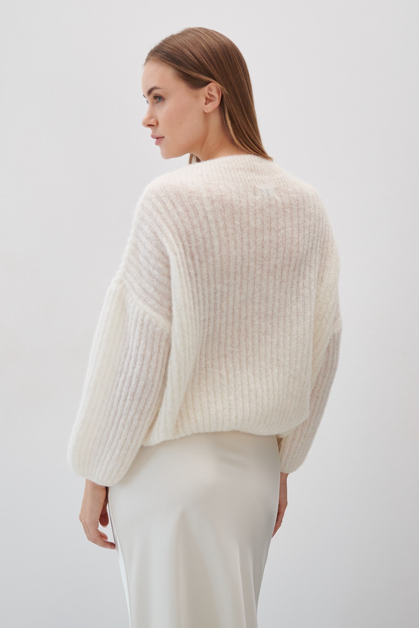 Sweter z wełny alpaki zapinany ecru - 5