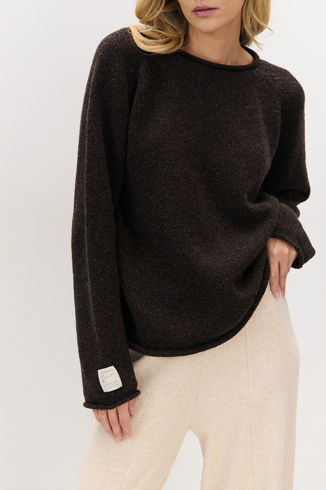 Sweter z wełny merynos brązowy - 2