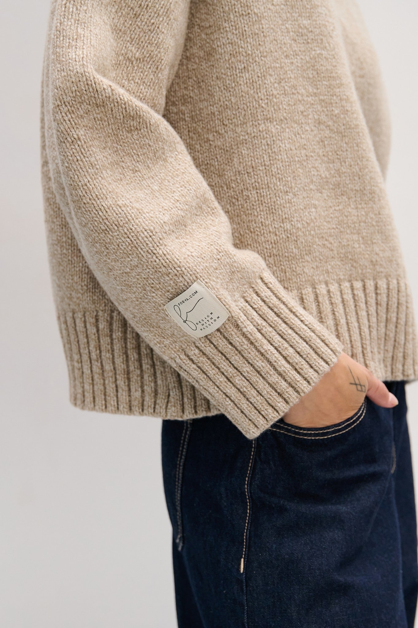 Sweter z wełny merynos o grubym splocie beżowy - 5