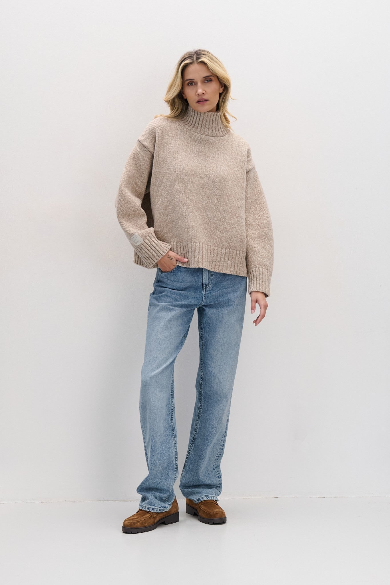 Sweter z wełny merynos o grubym splocie półgolf beżowy - 4