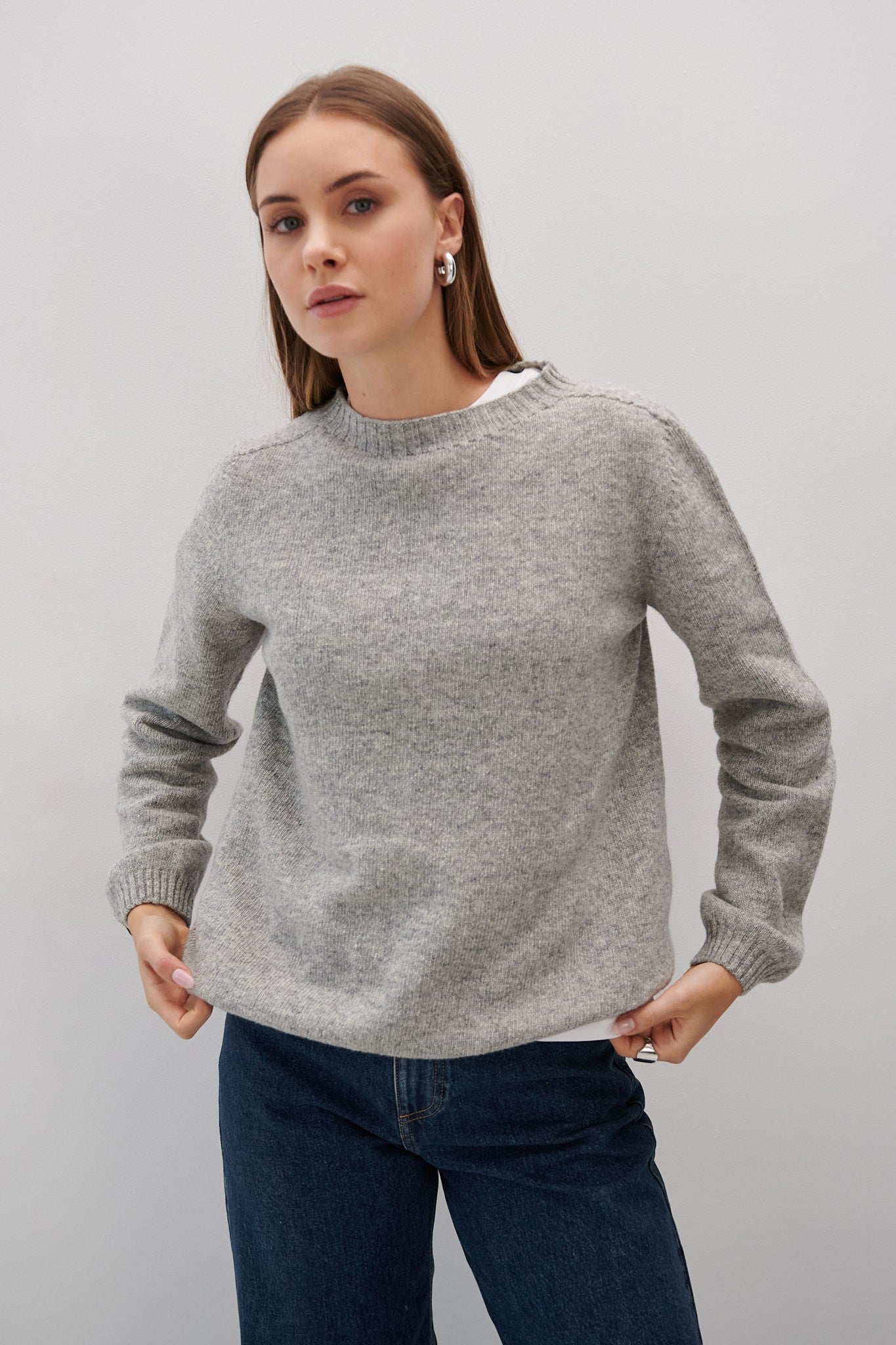 Sweter z wełny merynos szary - 1