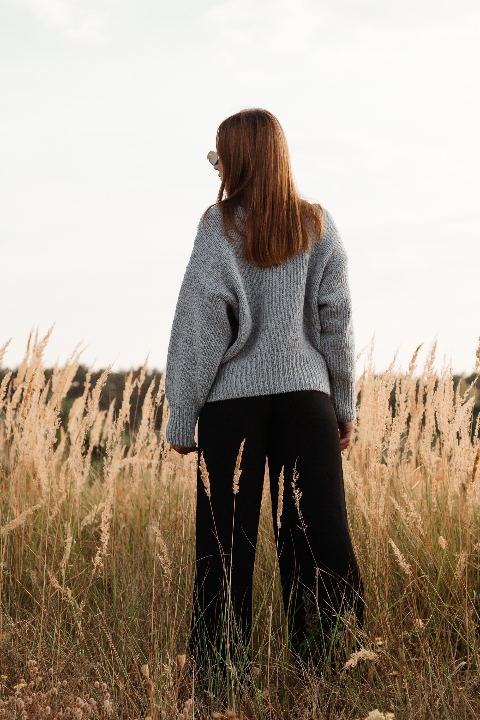 Sweter z wełny Moon Ash szary - 4