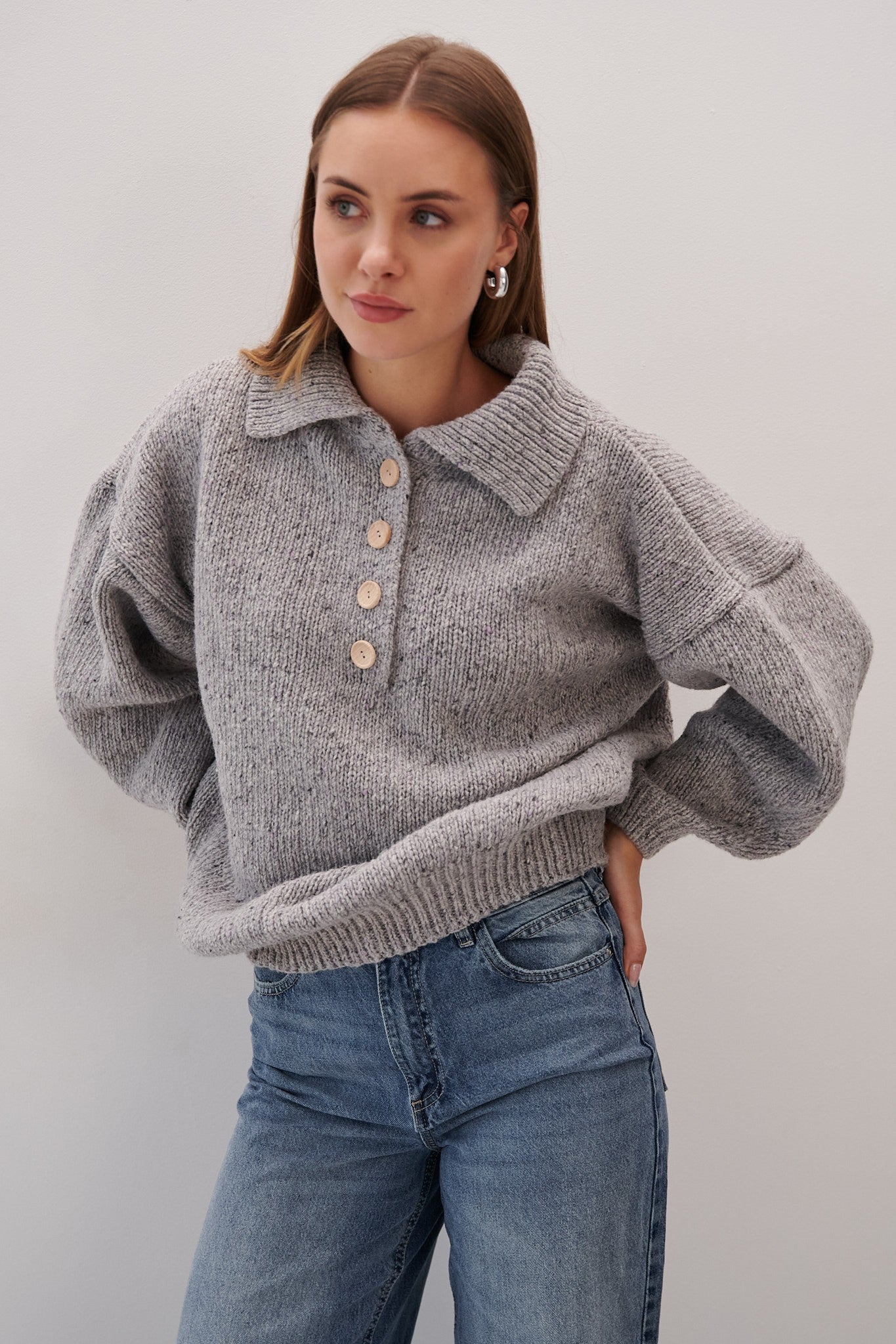 SWETER Z WEŁNY Z KOŁNIERZEM MOON ASH szary - 2