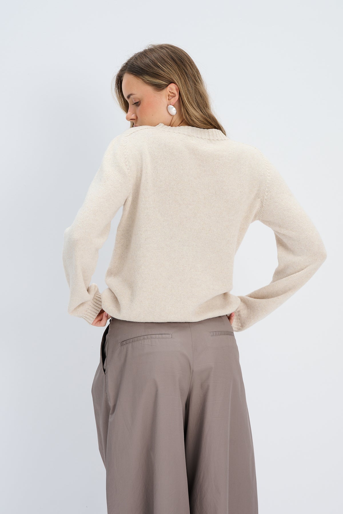 Sweter z wełny merynos elegant flow beżowy