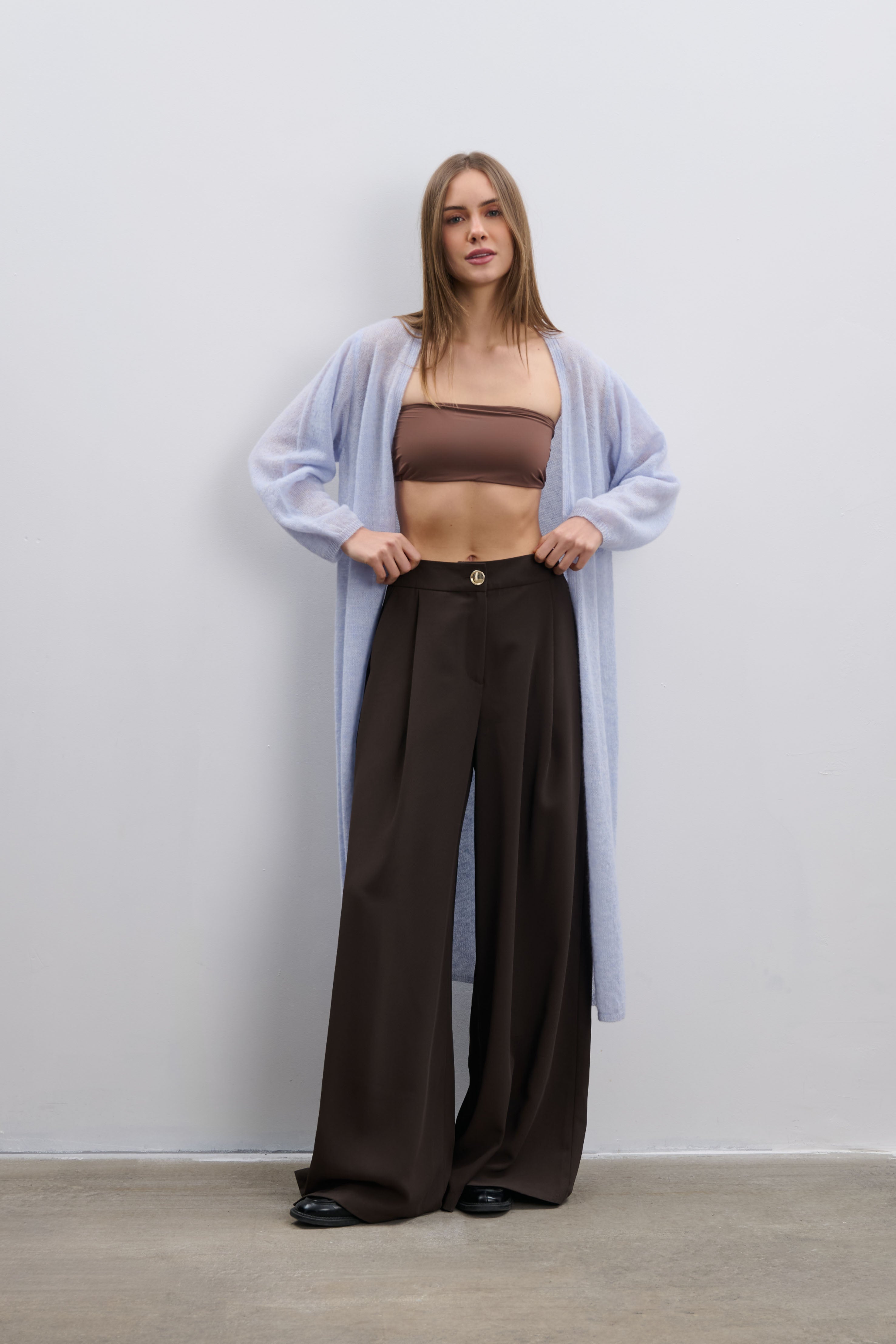 Długi kardigan mgiełka z wełny baby alpaka i wełny virgin niebieski