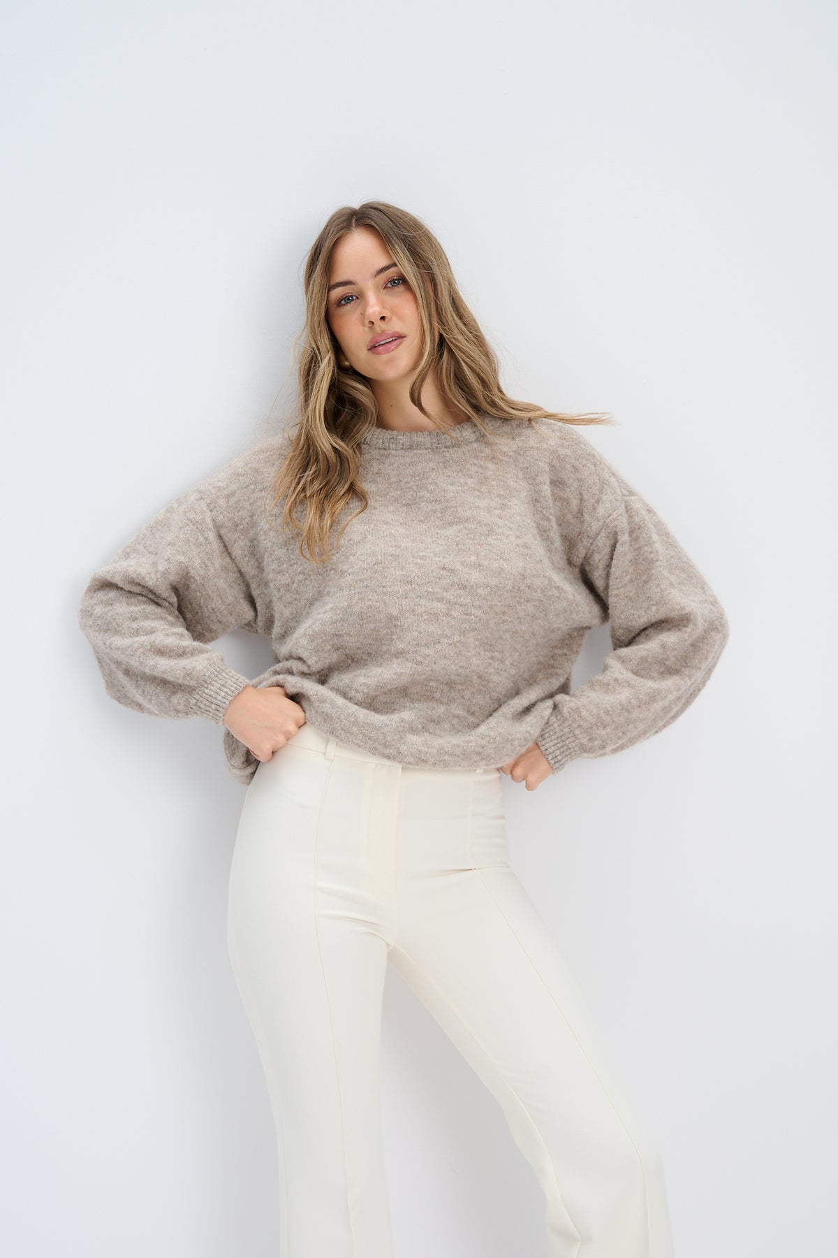 Lekki sweter z wełny alpaki Aura taupe