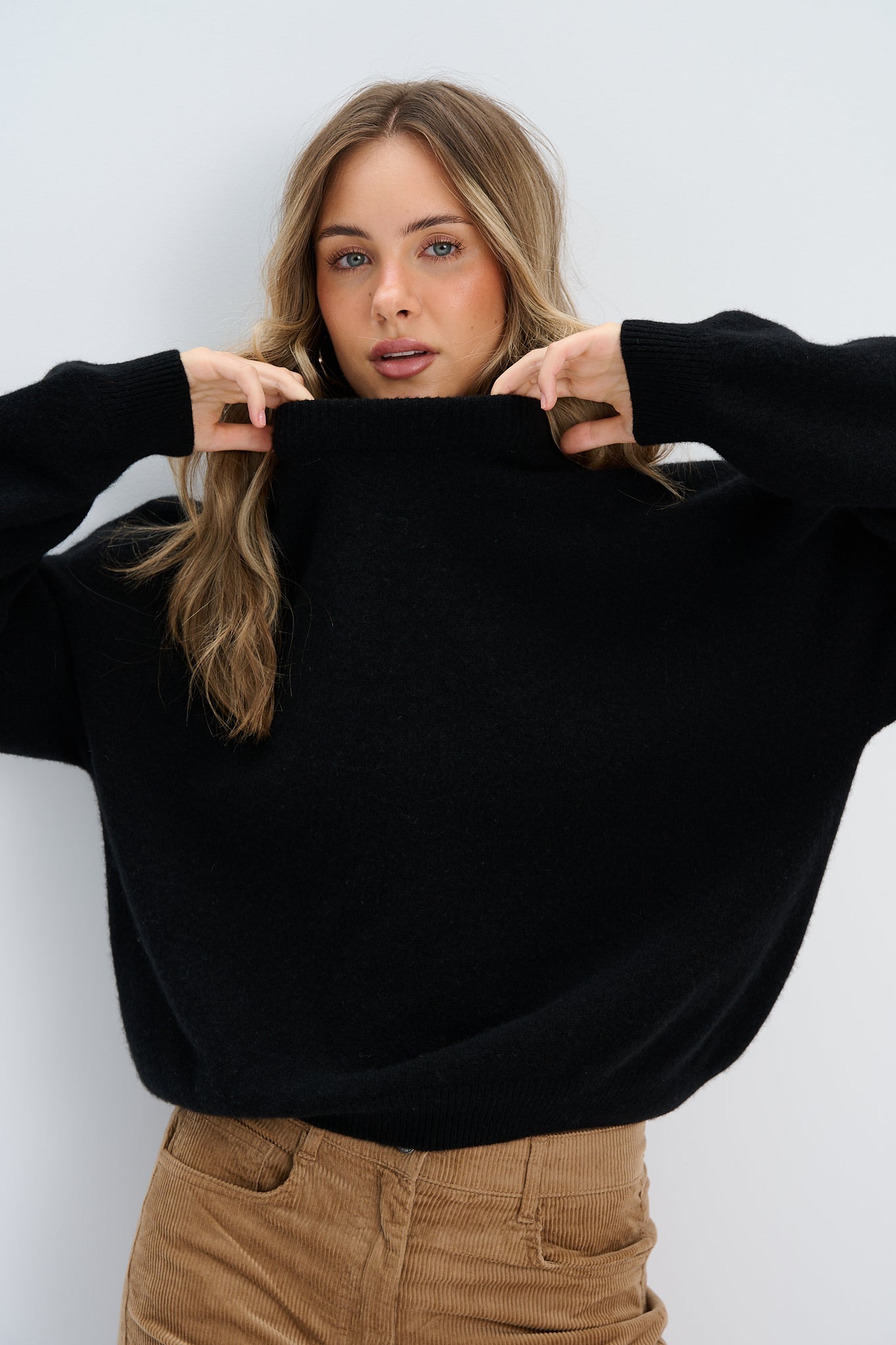 Sweter z kaszmiru Cashmere Velvet Air czarny