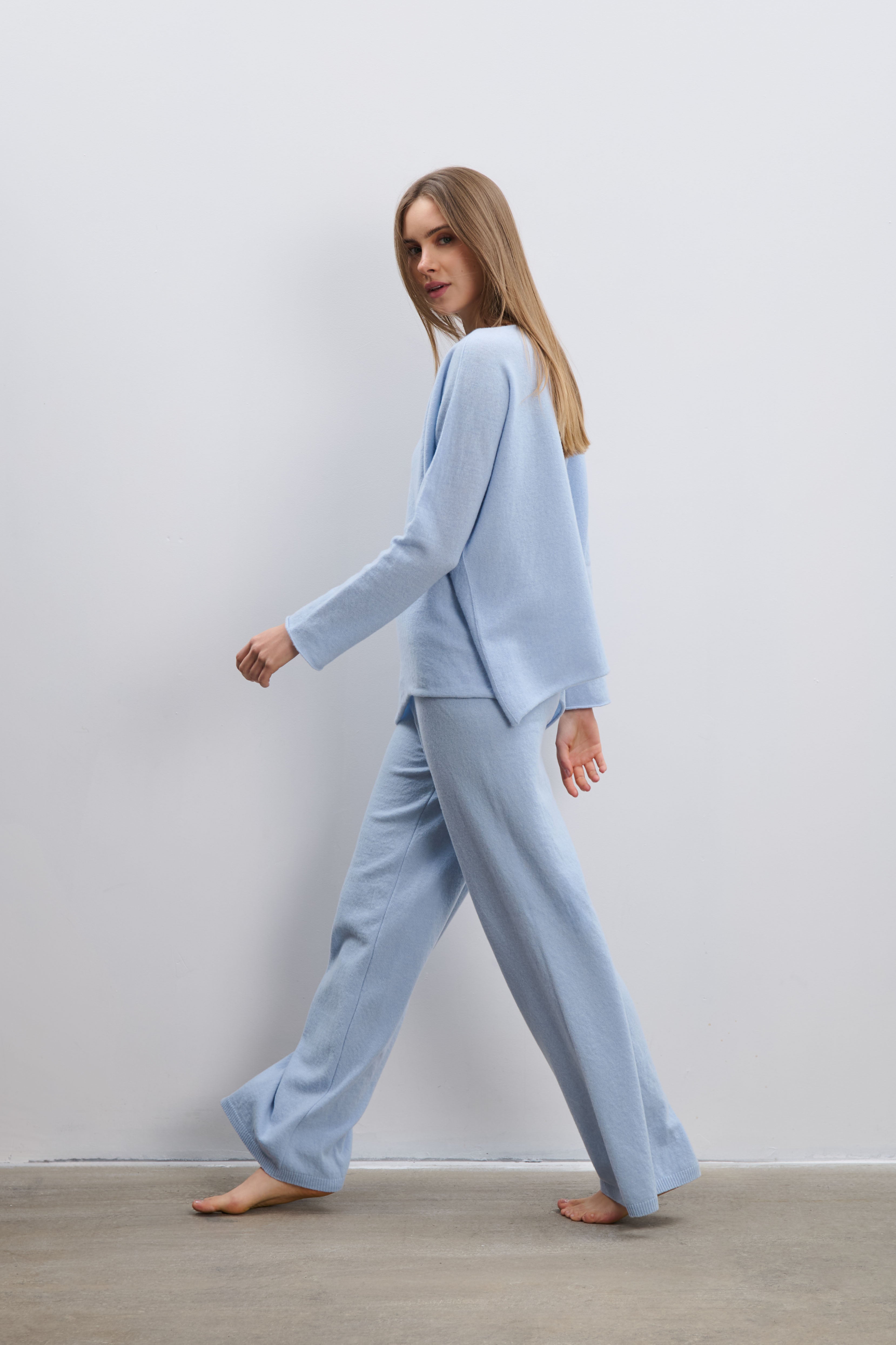 Komplet spodnie i bluzka Soft Horizon Set niebieski