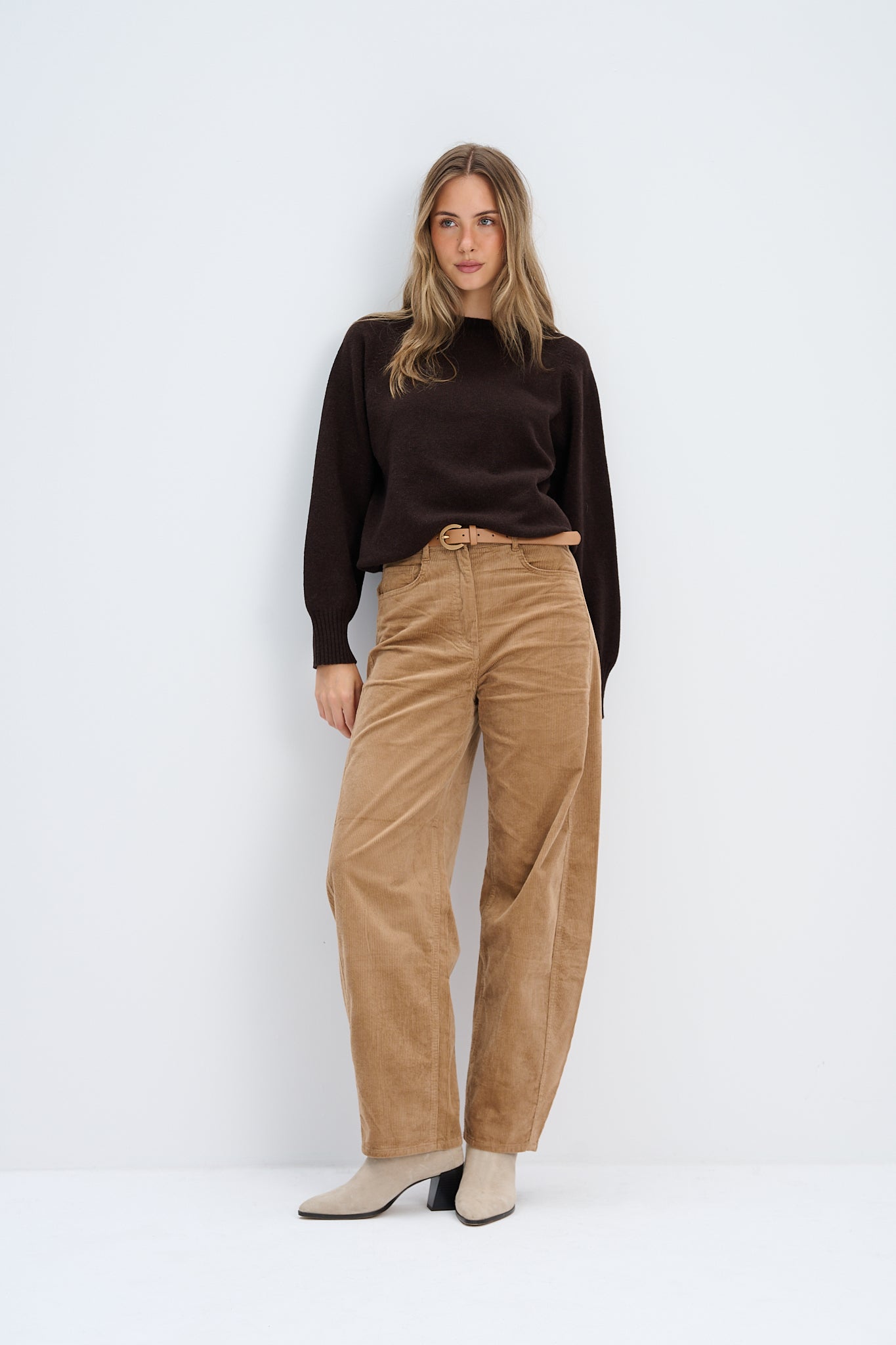 Sweter z wełny merynos Mellow brązowy