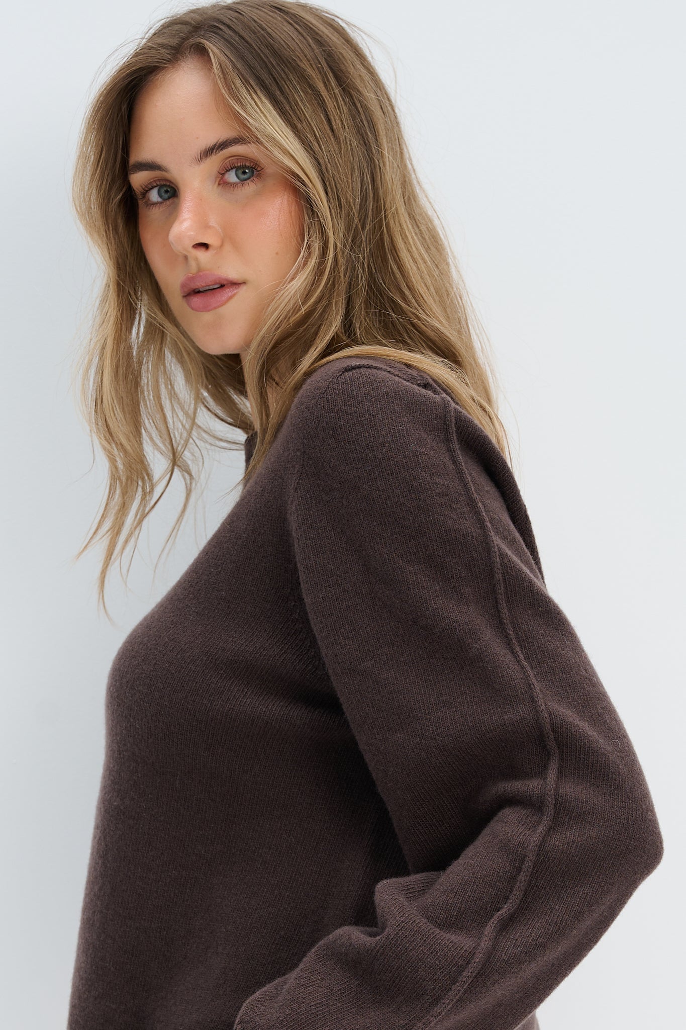 Sweter z kaszmiru i wełny merynos Softscape brązowy