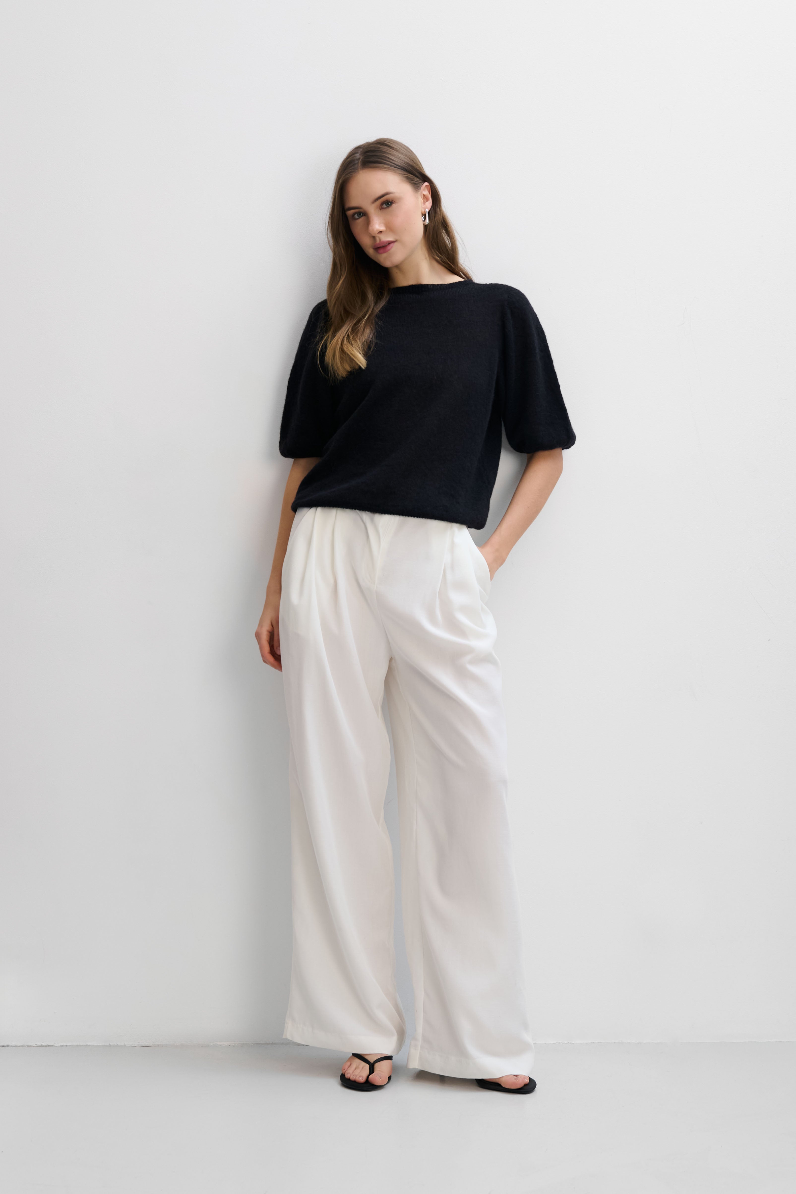 Sweter z krótkim rękawem z wełny baby alpaka i wełny virgin czarny