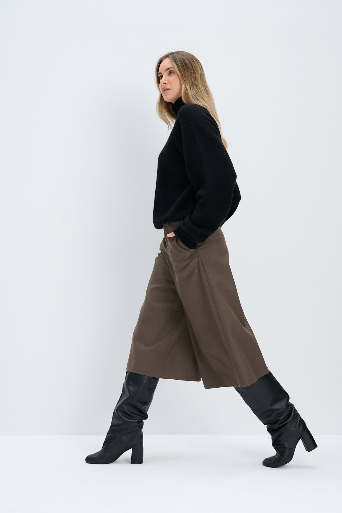 Sweter z kaszmiru z golfem CASHMERE VELVET AIR czarny