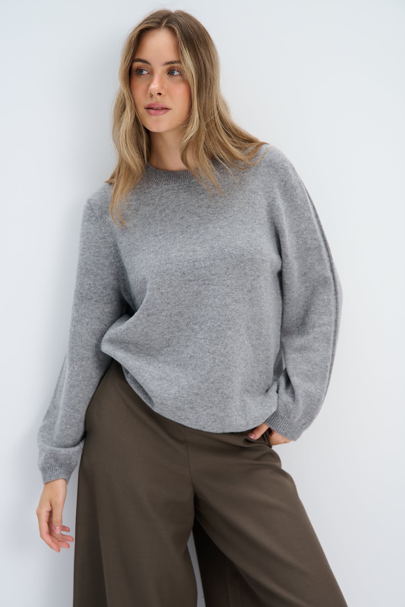 Sweter z kaszmiru i wełny merynos Softscape szary