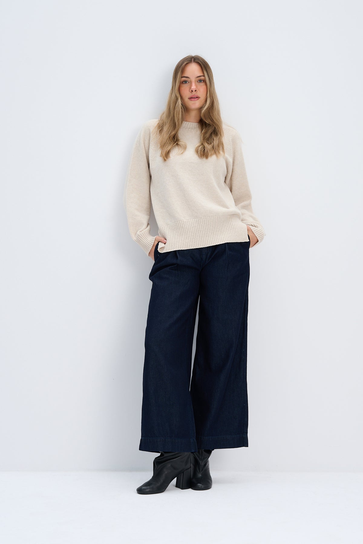 Sweter z wełny merynos Mellow beżowy