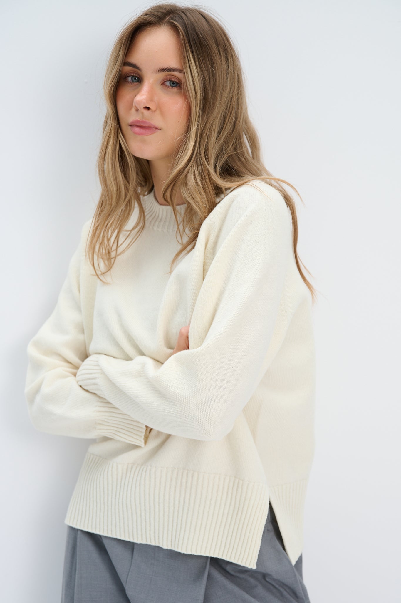 Sweter z wełny merynos Mellow ecru