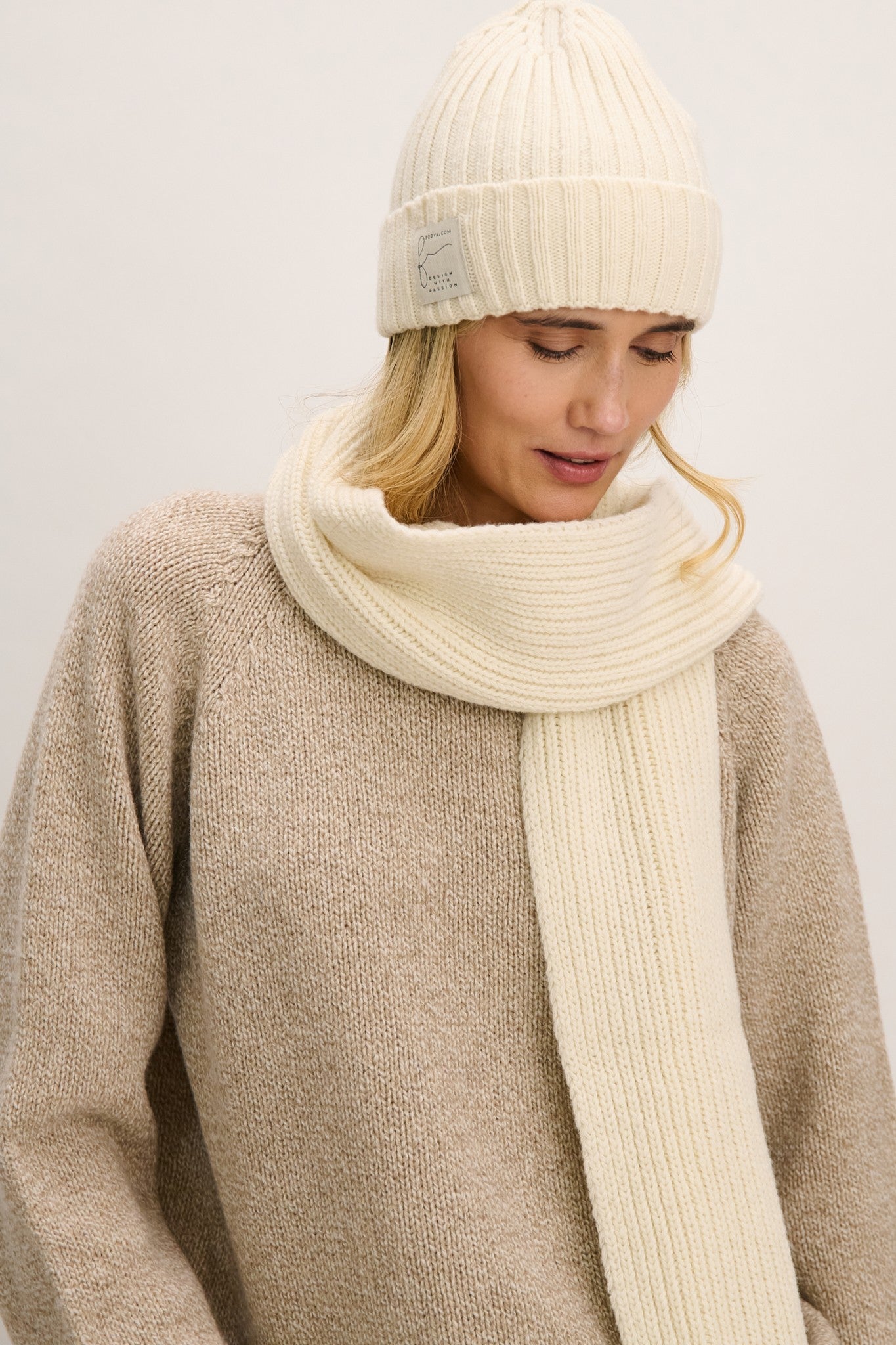 Szal z wełny merynos ecru - 2