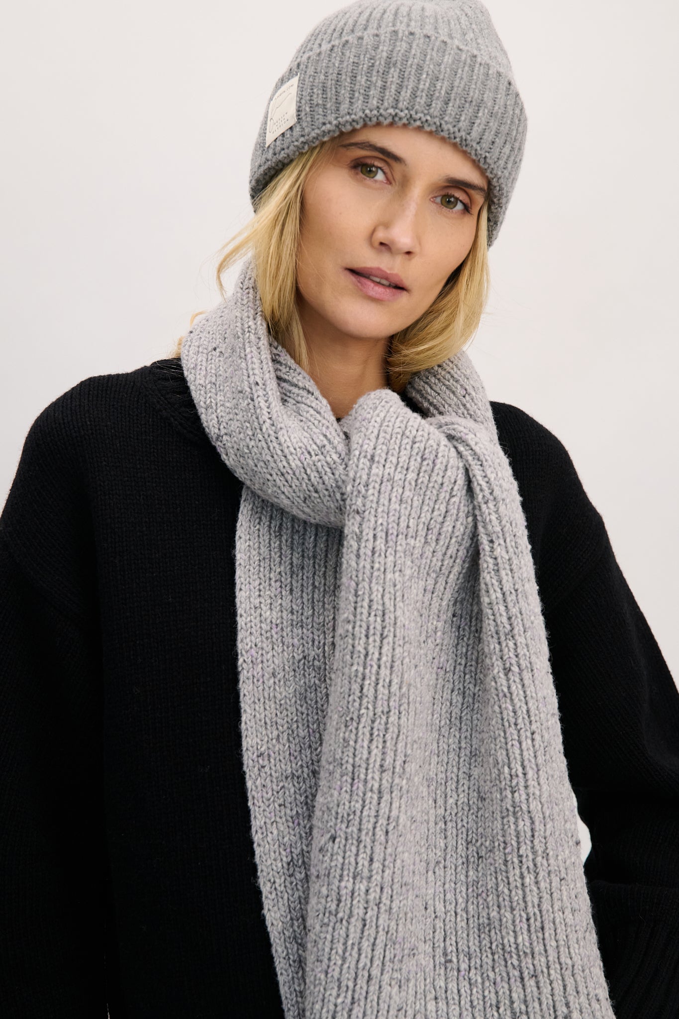 Wełniany szal MOON ASH szary