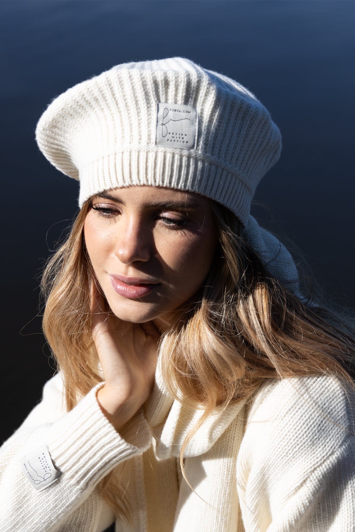 Wełniany beret ecru - 2