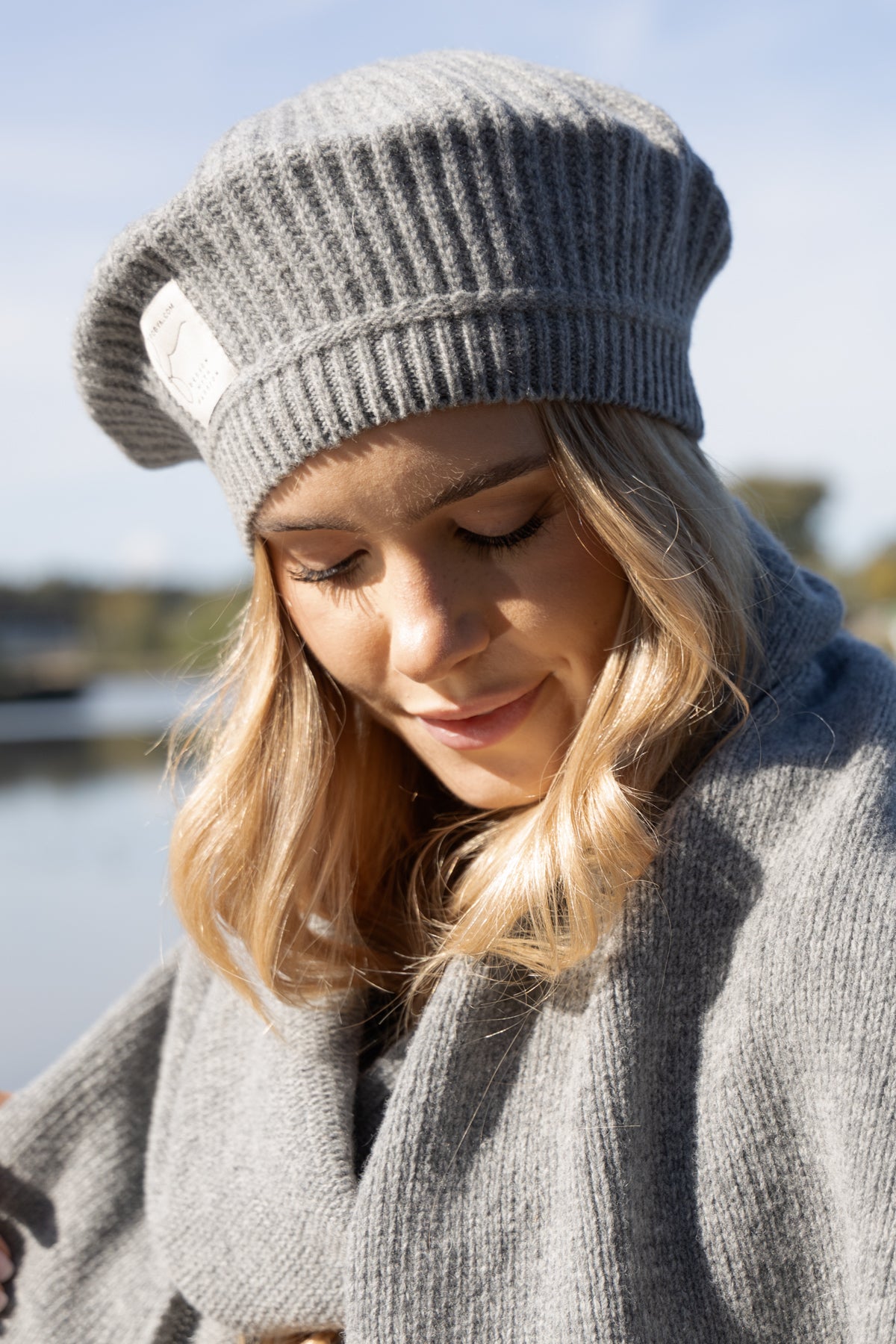 Wełniany beret szary - 4