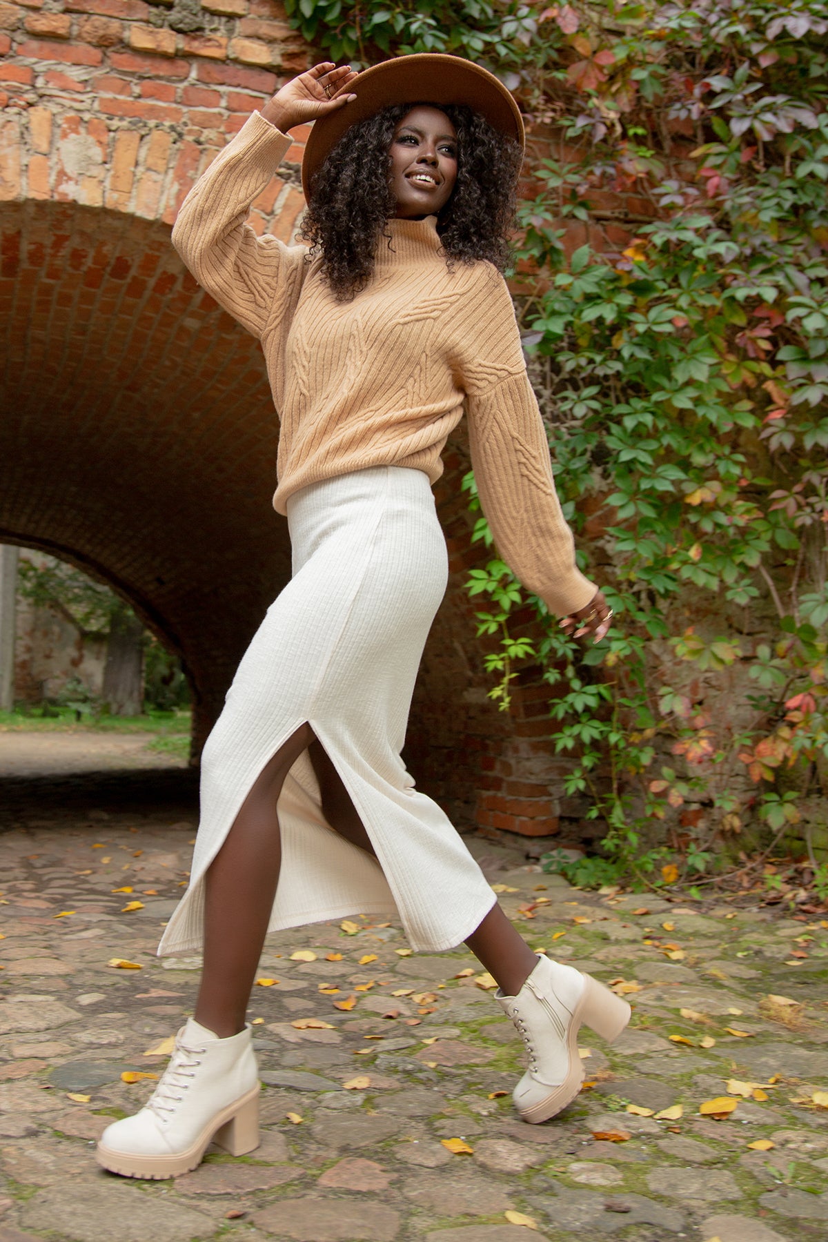 Wełniany klasyczny sweter golf premium karmelowy - 9